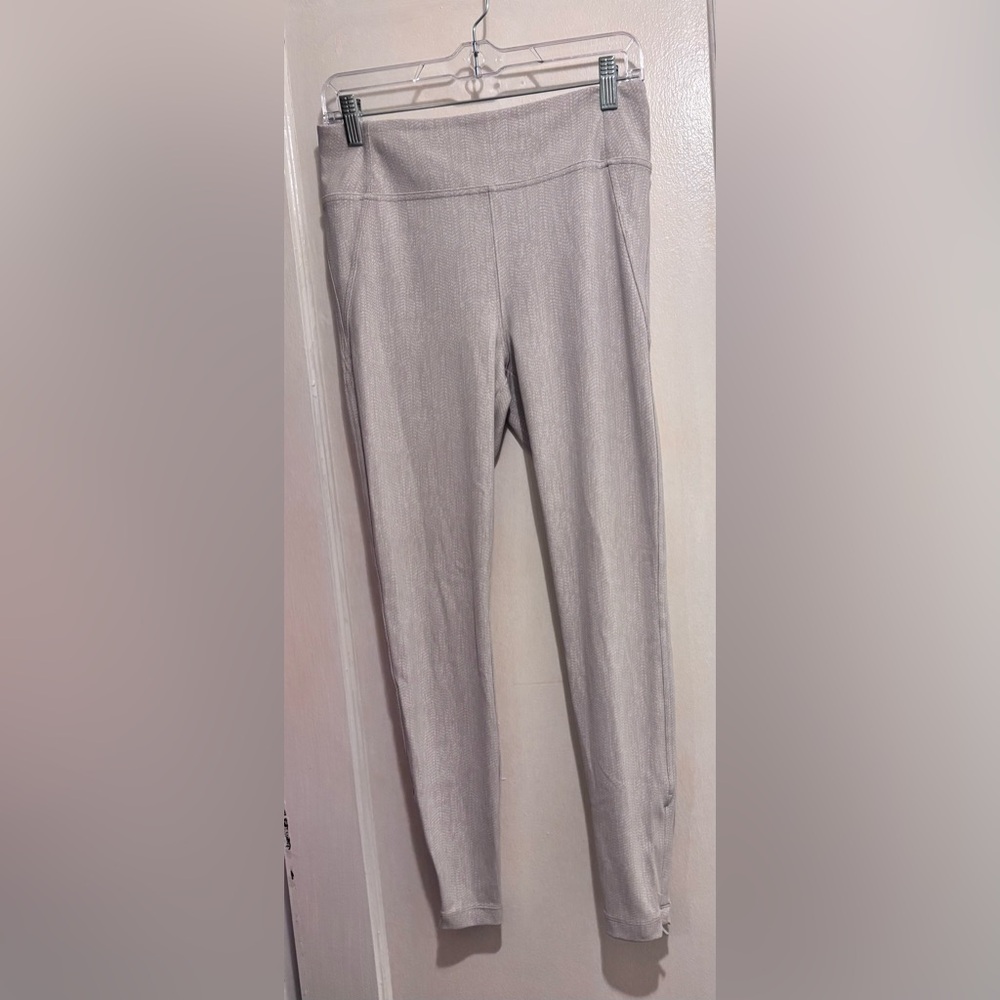 Athleta Delancey Skyline Tight Leggings Cream Braided Texture Small Petite EUC